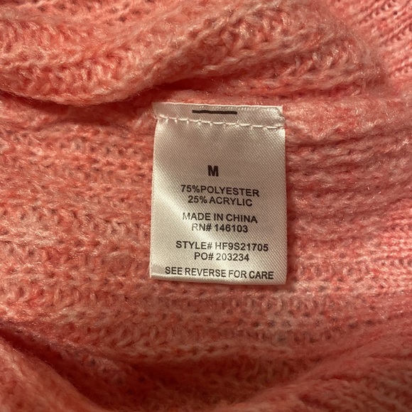 Pink Cozy Sweater - Picture 4 of 4